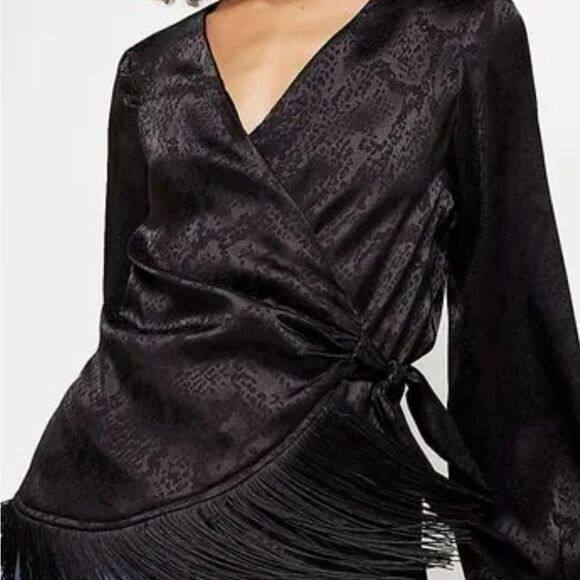 River Island Black Long Sleeve Wrap Fringe Hem Top Black‎ US 10 NWT IN PACKAGING - Picture 3 of 9